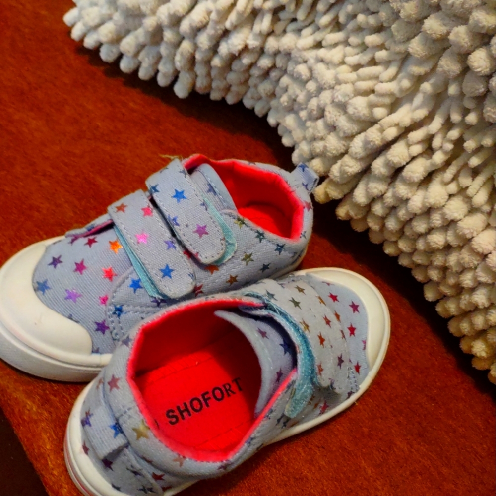Size 7 Unisex Toddler Shoes